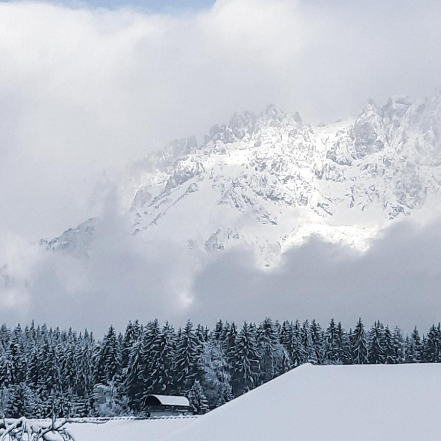 Privatzimmervermietung Foidlbauer Acomodação com café da manhã Oberndorf in Tirol Exterior foto